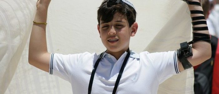 הנחת תפילין בפעם הראשונה: מתי עושים את זה - ואיך?